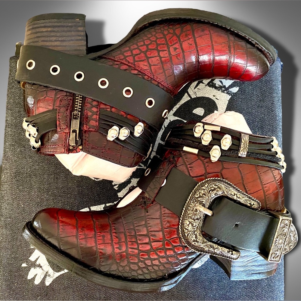 Freebird Red Croco Saloon Booties - Sz 8 - EUC w/ Box